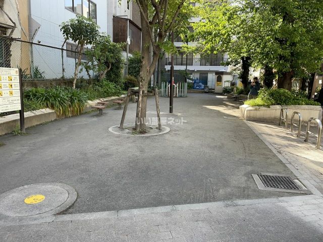 公園　新宿区やまぶき児童遊園（公園）まで260m