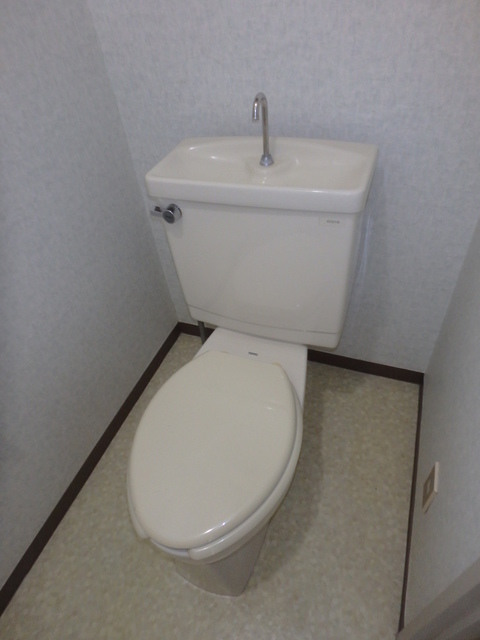 トイレ　清潔感のあるトイレ