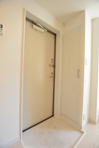玄関　同物件、別号室の参考写真です。