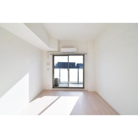 居室・リビング　室内