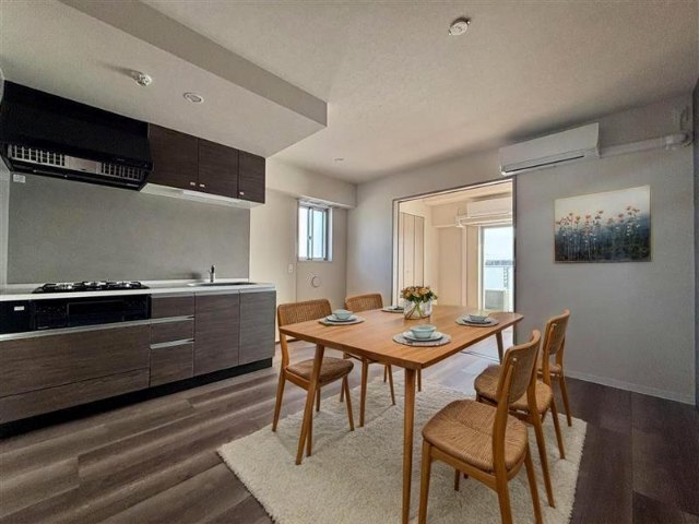 居室・リビング　家具はイメージとなります。