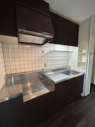 キッチン　※同物件、別部屋の写真です。