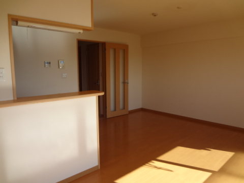 居室・リビング　※室内写真は他号室内装写真です。