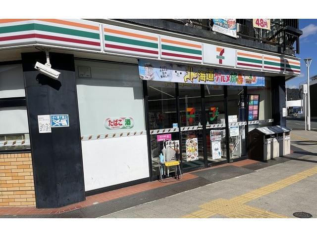 コンビニ　セブンイレブンハートインJR新山口駅在来改札口店（コンビニ）まで324m