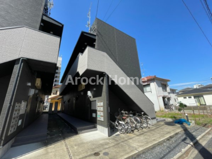 建物外観　落ち着いた雰囲気の外観です