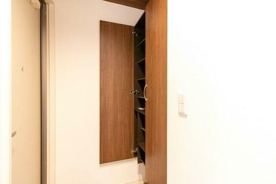 玄関　シューズボックス