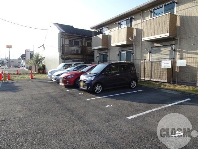 駐車場　敷地内駐車場