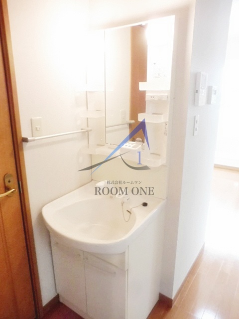 洗面設備　独立洗面台です。