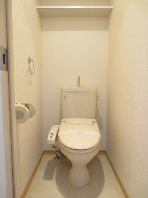 トイレ　２０３　温水洗浄暖房便座トイレ