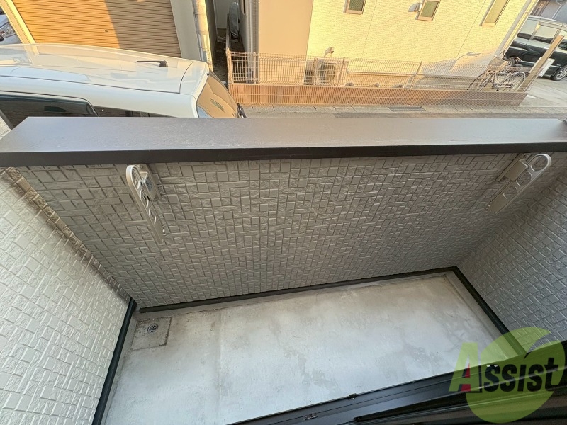 バルコニー　バルコニーです。外干しも可能となっております。