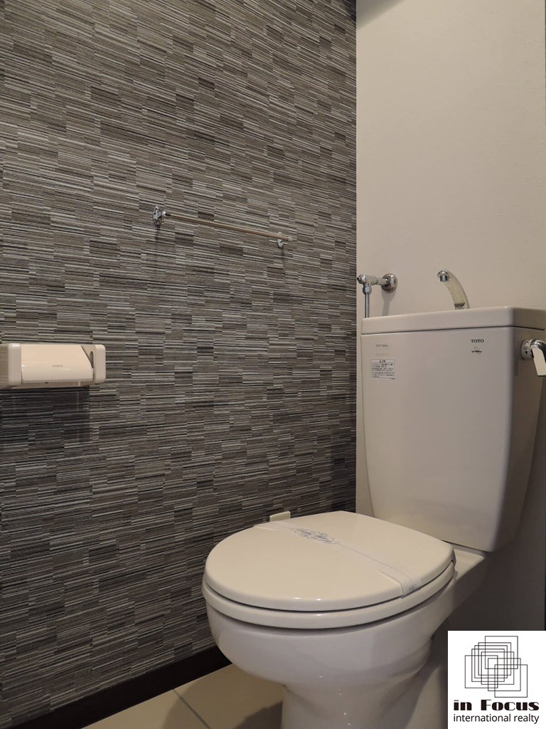 トイレ　シャワートイレ取り付けお任せください