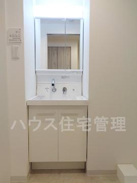 洗面設備　洗髪洗面化粧台