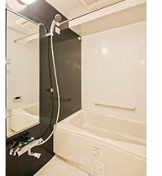 バス・シャワールーム　お風呂で日々の疲れを落としましょう