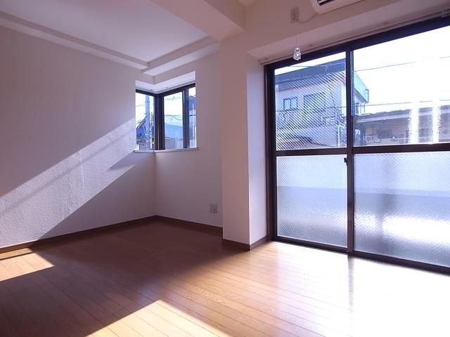 居室・リビング　使いやすい居間です