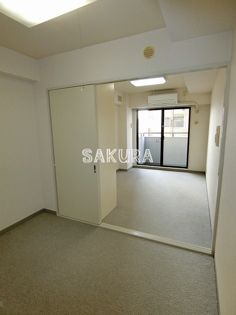 居室・リビング　開放感のあるゆったりとしたお部屋です♪