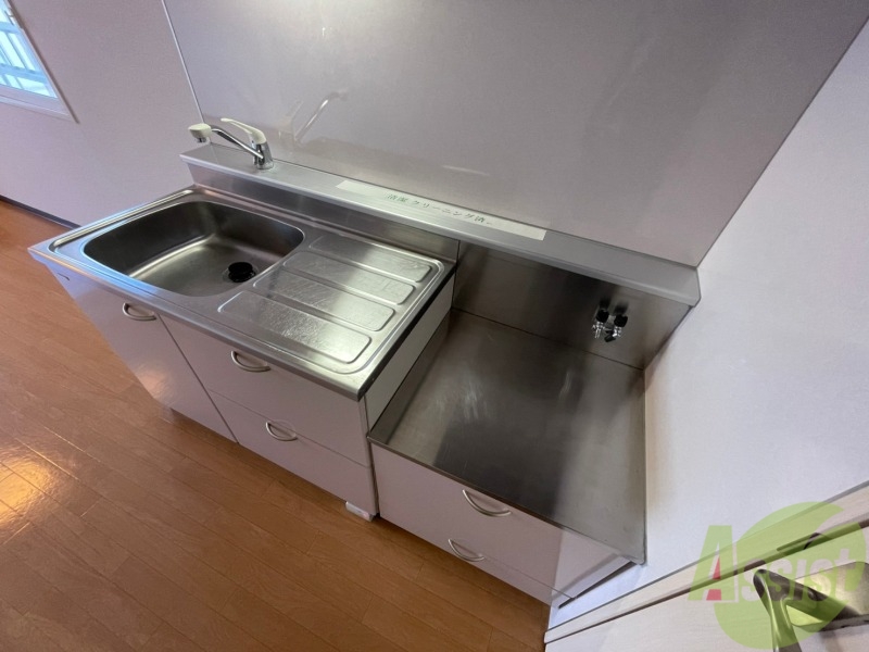 キッチン　キッチンは調理スペースもあり料理がはかどりそうです。