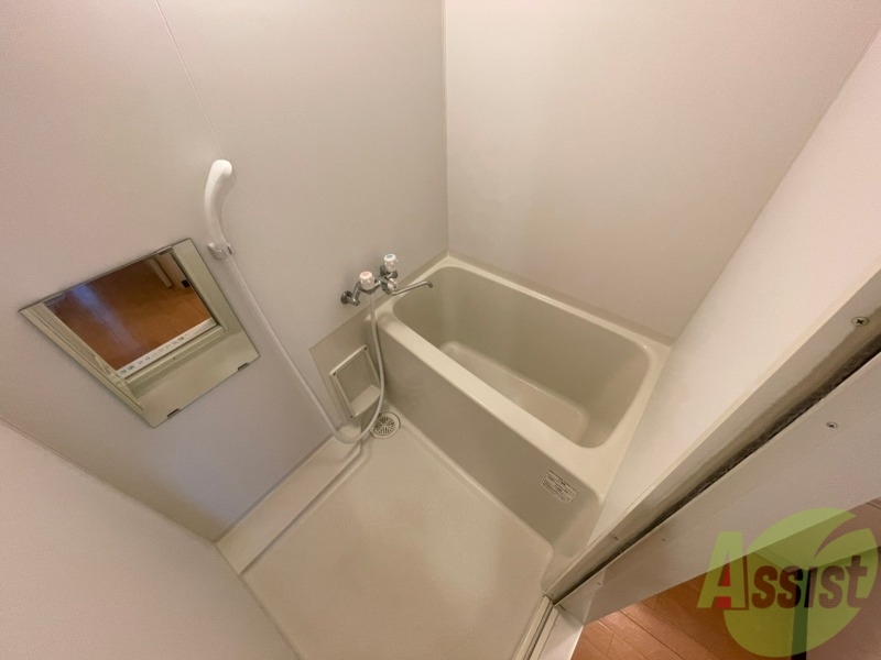 バス・シャワールーム　お風呂です。ゆっくりお風呂につかるのも体に良いですね～