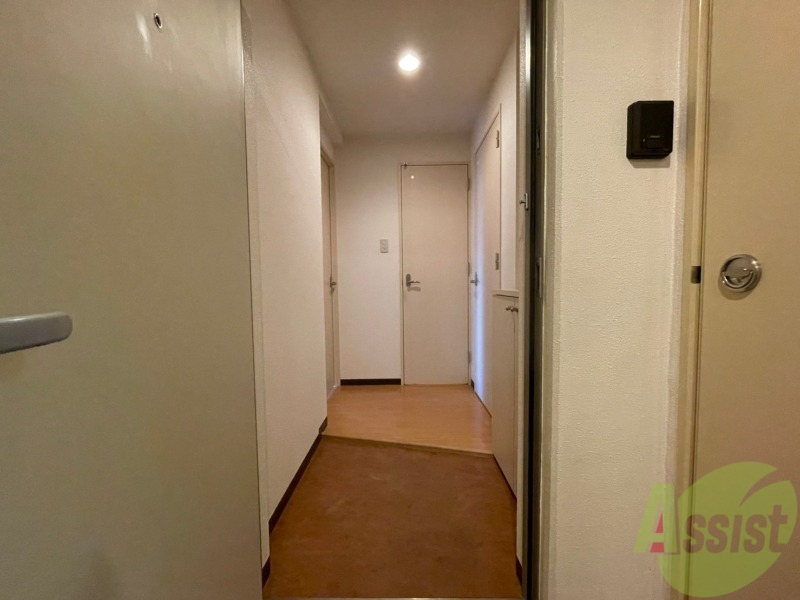 玄関　玄関です。白を基調としていて清潔感があります！