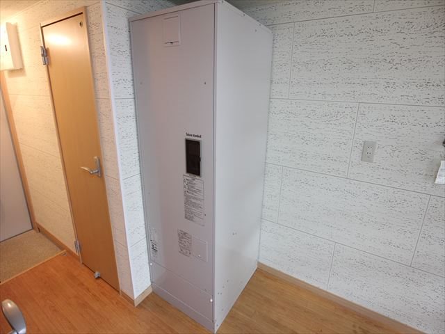 その他設備　電気温水器