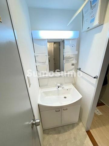 洗面設備　広い洗面スペース