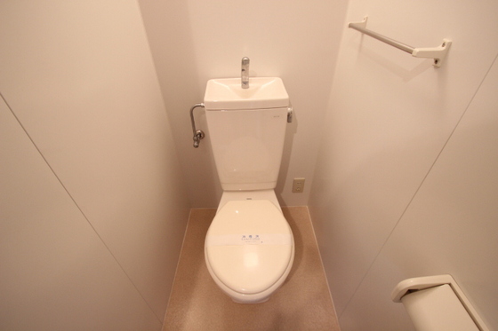 トイレ　※別部屋の写真です