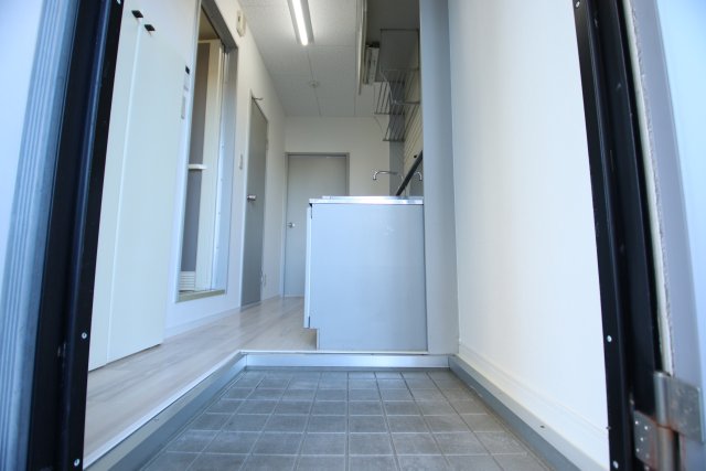 玄関　※別室の参考写真の為、現況優先です。
