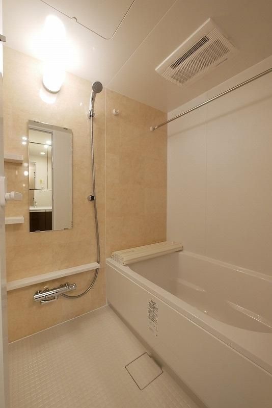 バス・シャワールーム　☆ゆっくりくつろげるお風呂☆