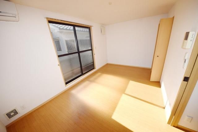 居室・リビング　★★明るいお部屋です★★