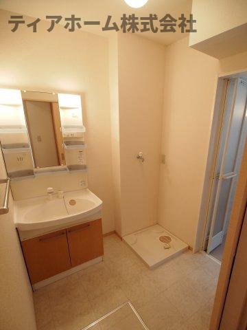 洗面設備　広い洗面スペース