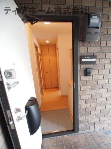 玄関　落ち着いた玄関です