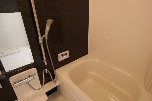 バス・シャワールーム　バス　１０３