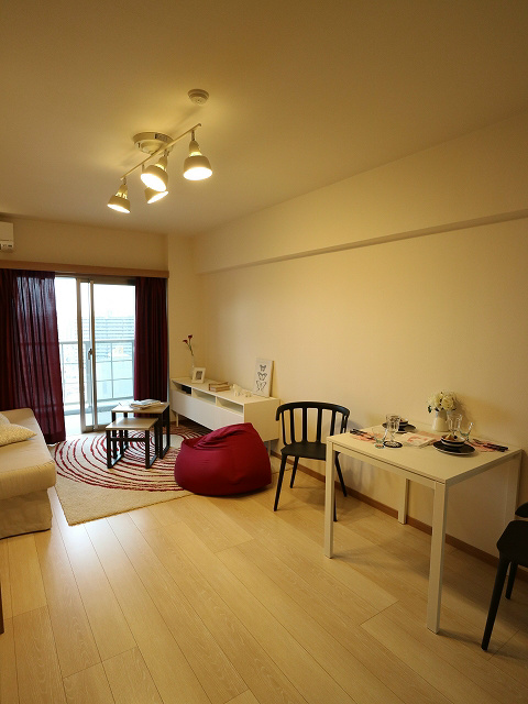 居室・リビング　※別号室の参考写真になります。