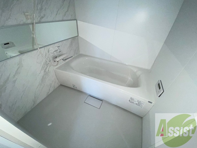 バス・シャワールーム　お風呂になります。一日の疲れを癒してくださいね。