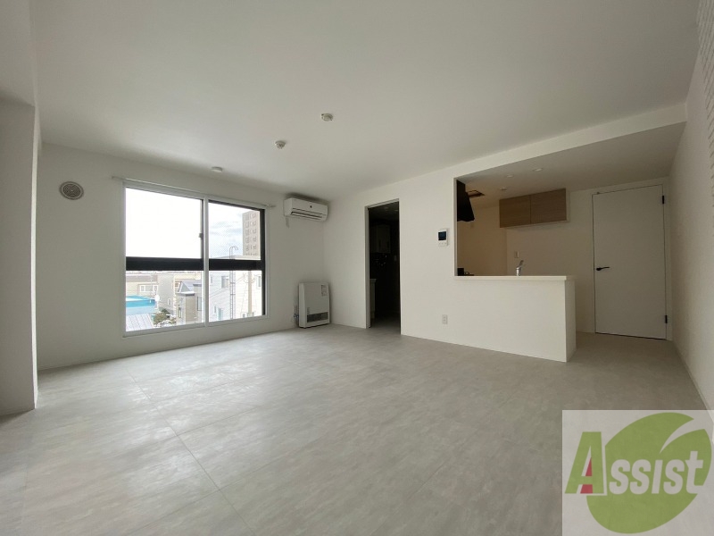 居室・リビング　広くてきれいなリビングです！快適に過ごせそうですね。