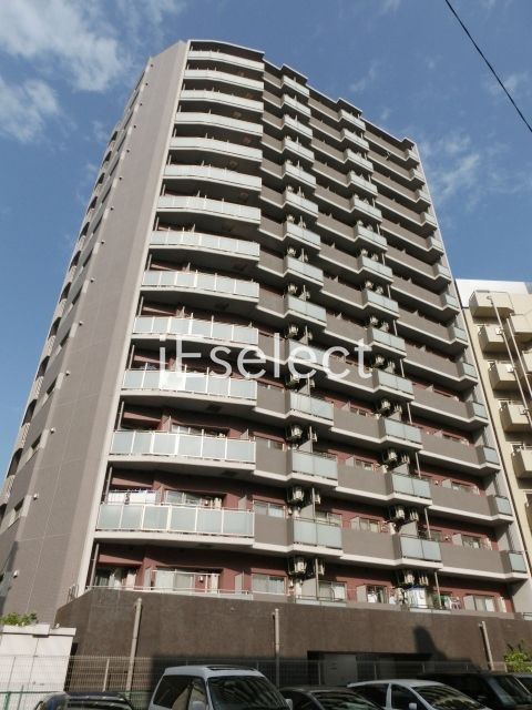 建物外観　近くにコンビニやスーパーなど多く生活しやすいです。