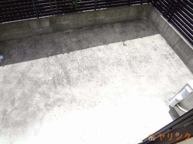 バルコニー　テラス
