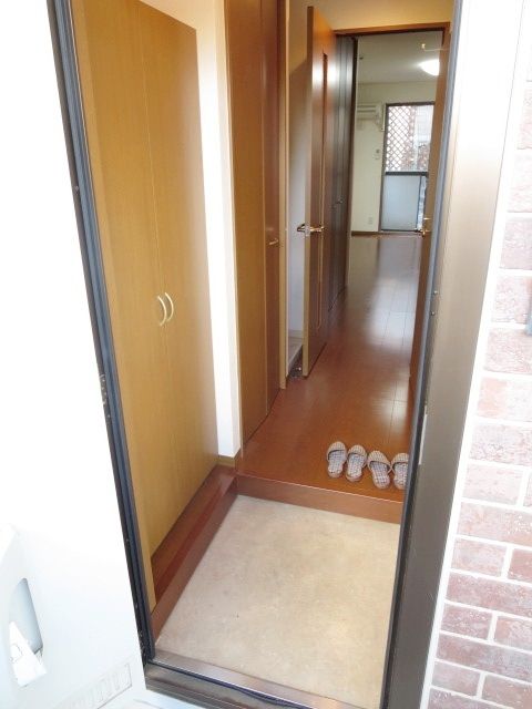 玄関　★玄関スペースも十分ですね★