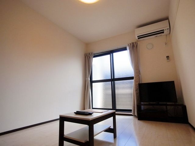 居室・リビング　☆フローリングのお部屋です☆