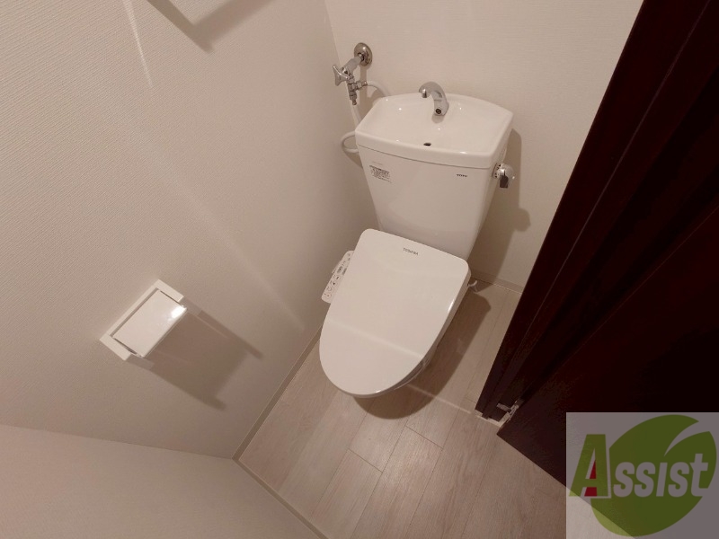 トイレ　ウォシュレット機能がついたトイレ。安心して使用できますね。