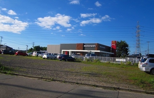 飲食店　マクドナルド　飯島店（飲食店）まで1600m