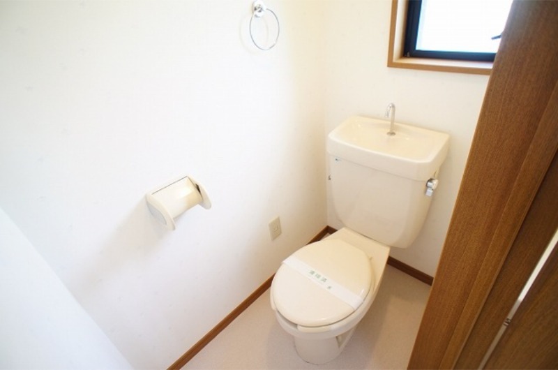 トイレ　別号室