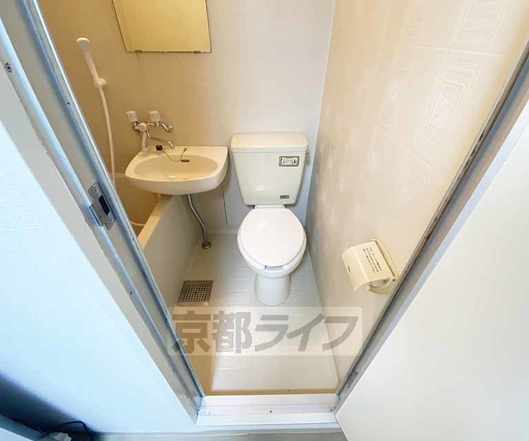 トイレ　シンプルなトイレです。