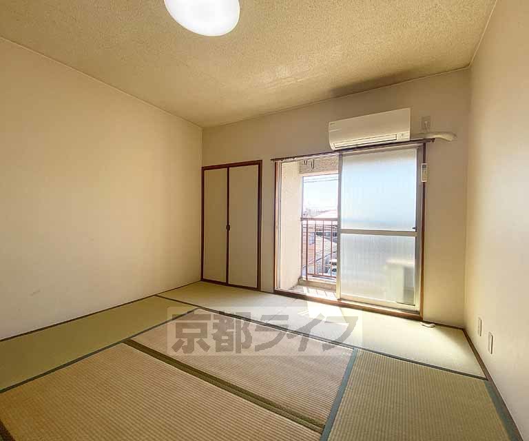 居室・リビング　日当たりの良いリビングです。