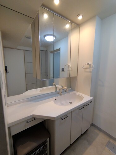 洗面設備　独立洗面所（前回内装時2021年4月撮影）