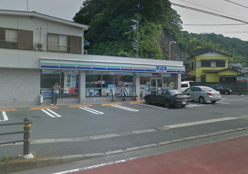 コンビニ　ローソン・スリーエフ 逗子葉桜店（コンビニ）まで611m