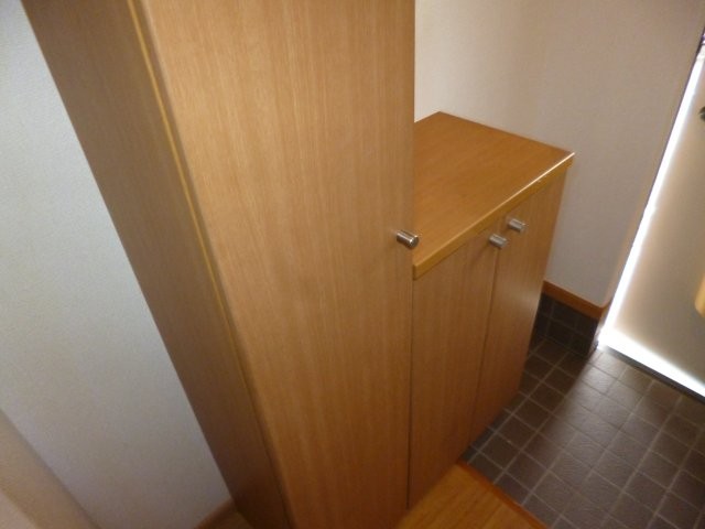 玄関　シューズボックス