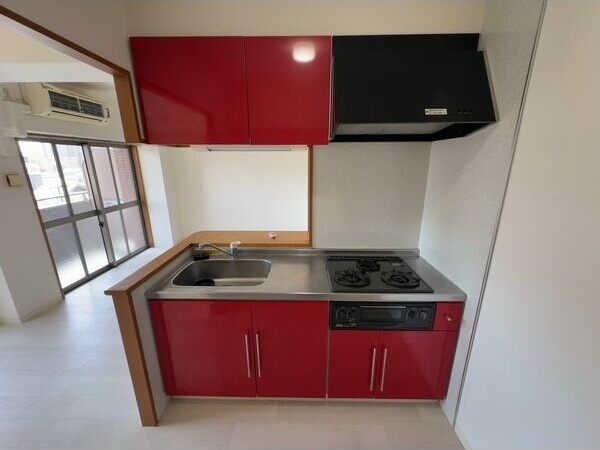 キッチン　※写真は同じマンションの違う部屋のものになります。