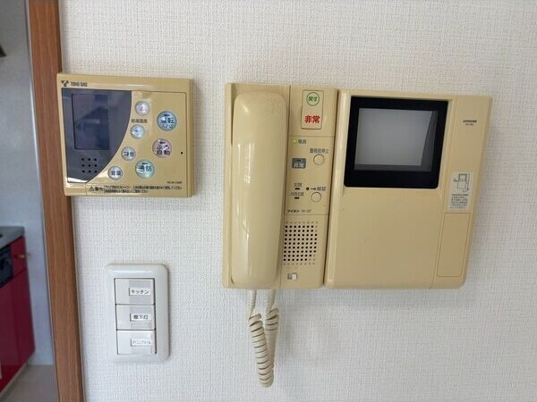 セキュリティ　※写真は同じマンションの違う部屋のものになります。