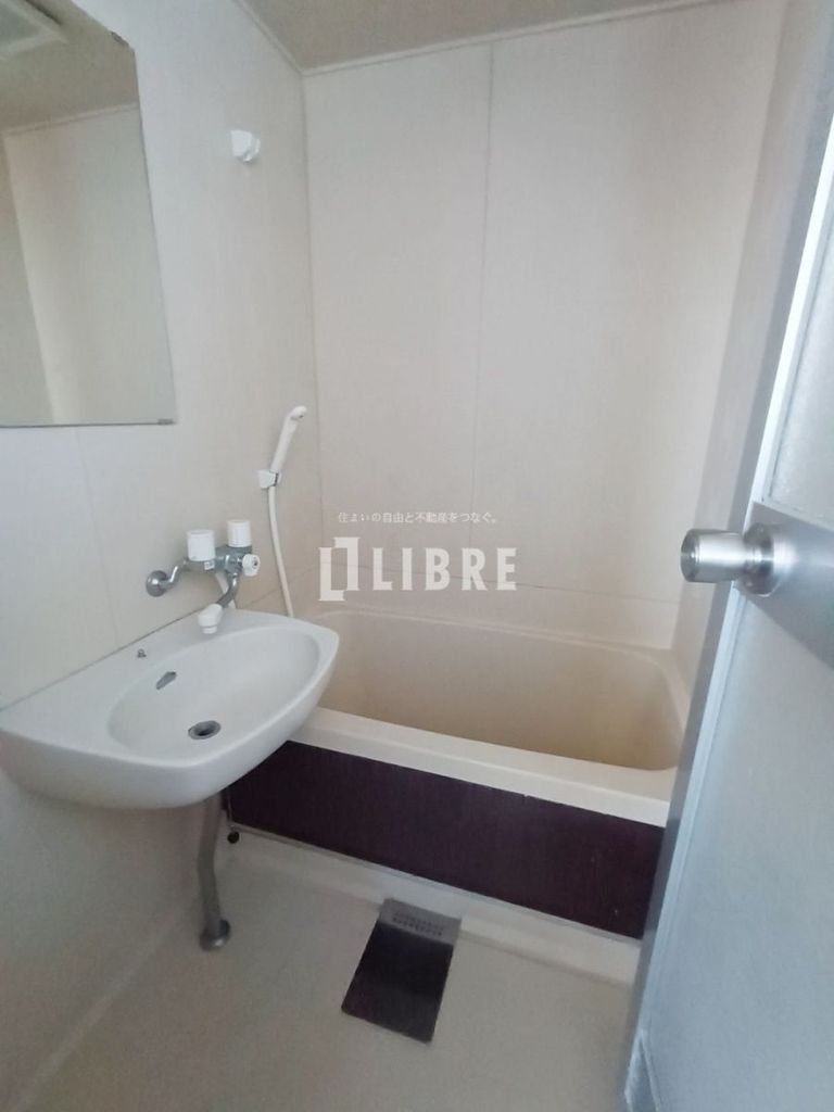 バス・シャワールーム　洗面