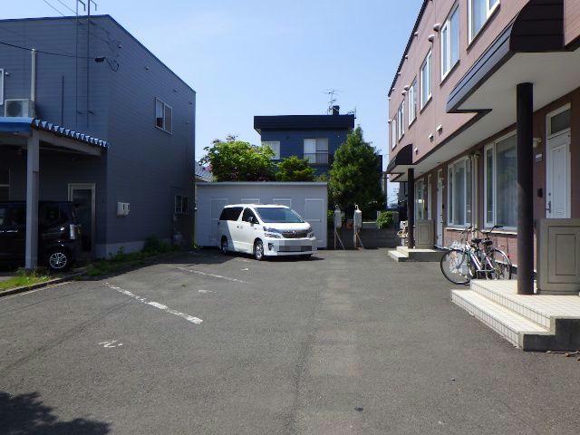 駐車場　駐車場